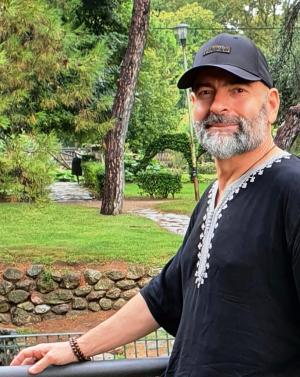 Husên M. Hebeş (Hussein Habasch) Husên M. Hebeş (Hussein Habasch)